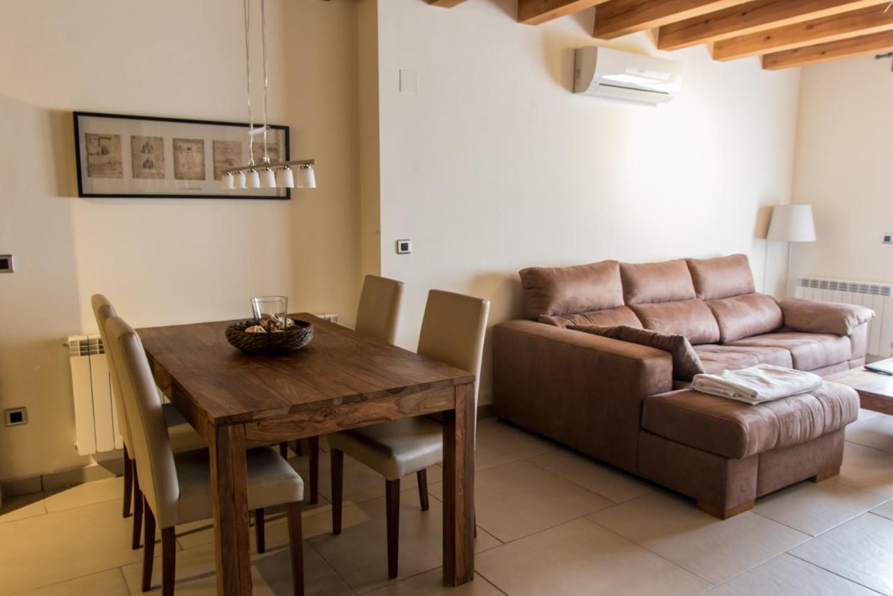 Plaza Apartamentos Binéfar Esterno foto