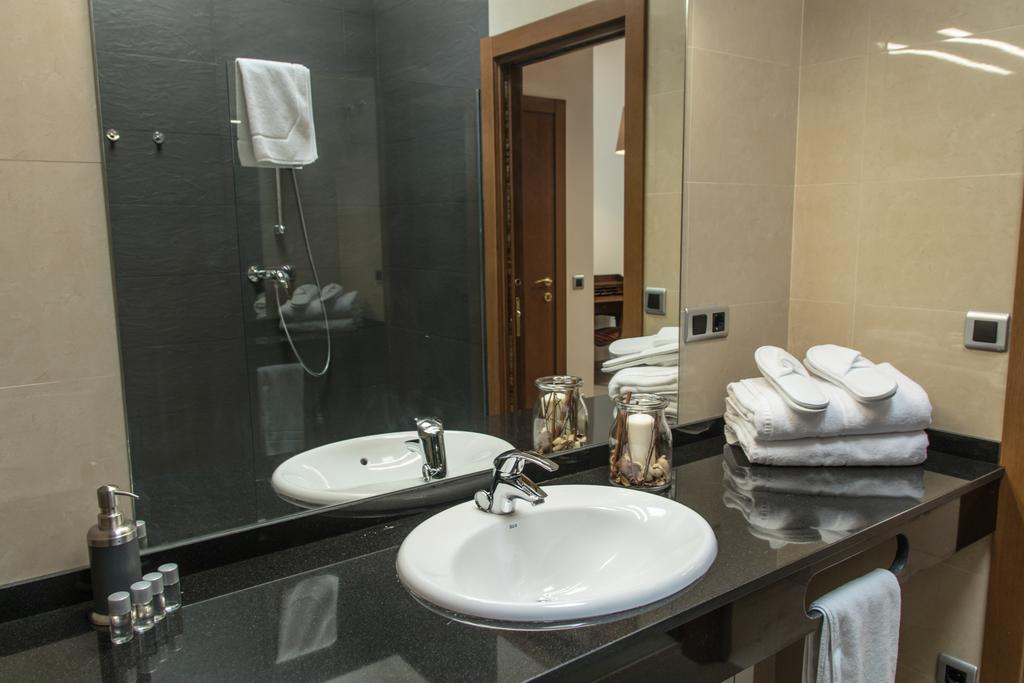 Plaza Apartamentos Binéfar Esterno foto